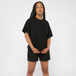 EVERYBODY.WORLD Ariel's Everyday Shorts